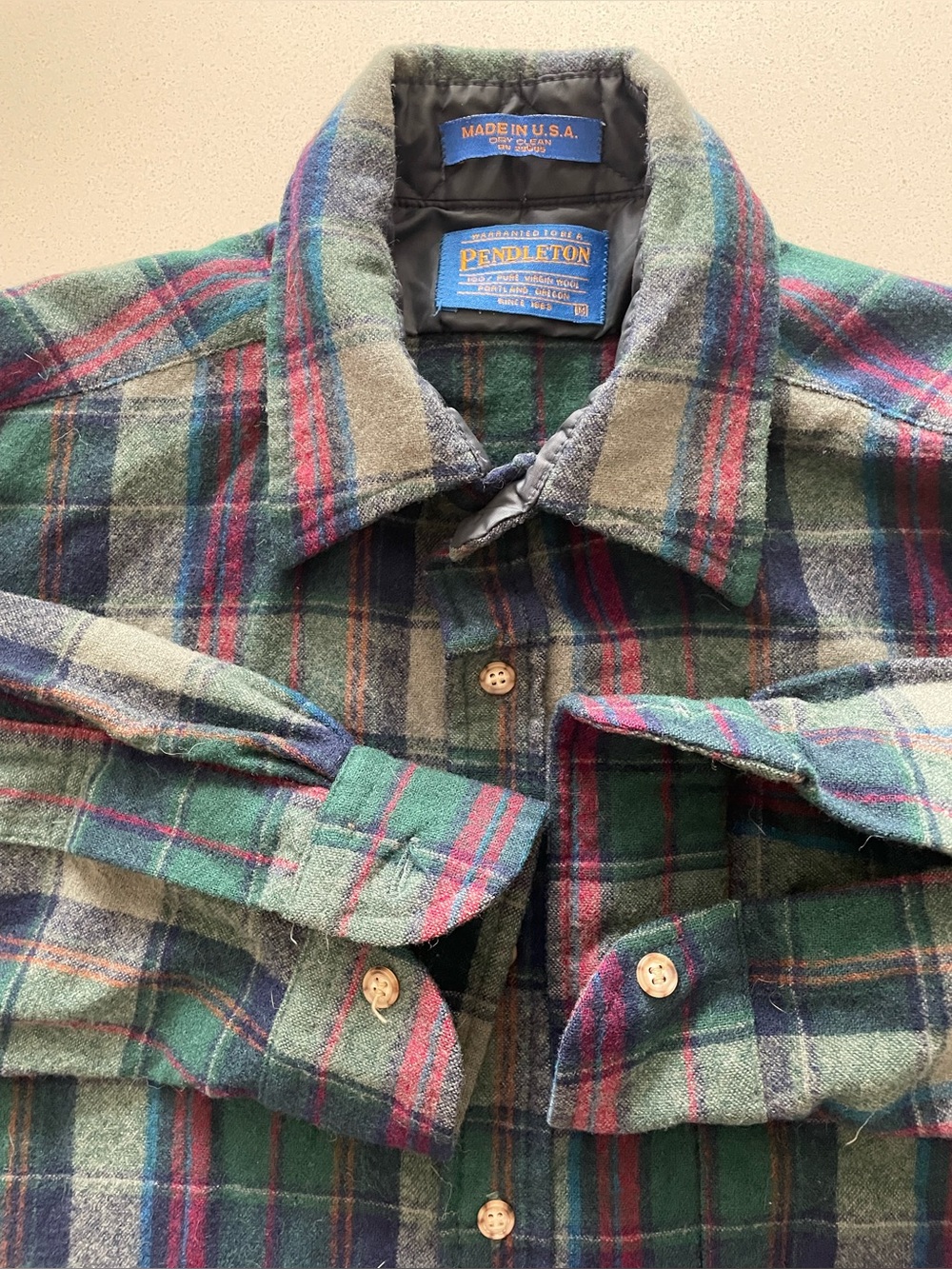 Pendleton - all wool button up shirt Size Medium